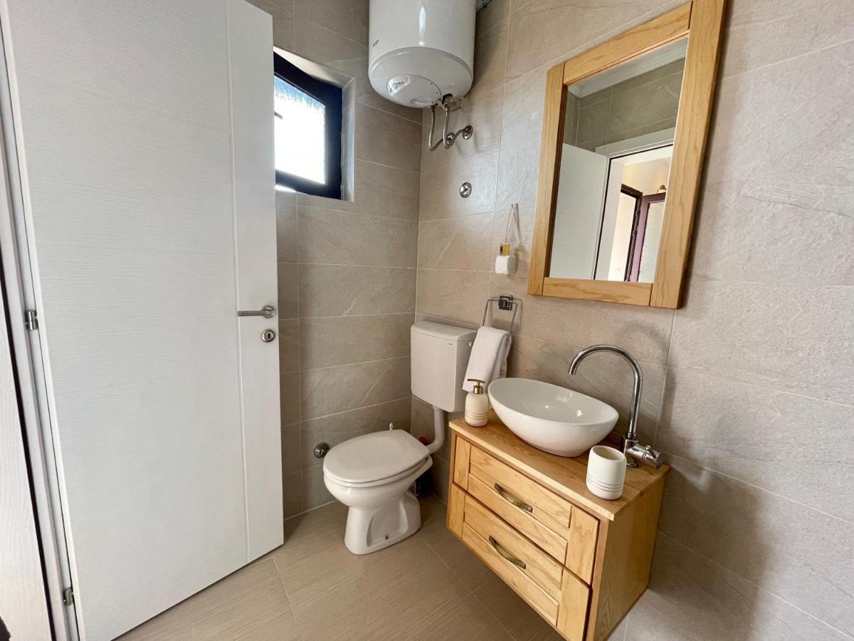 Apartments Four Countesses Virpazar Exterior foto